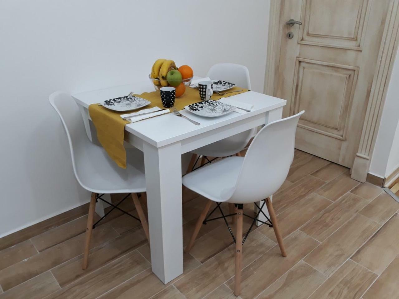Sweet Yellow Apartment Belgrade Luaran gambar