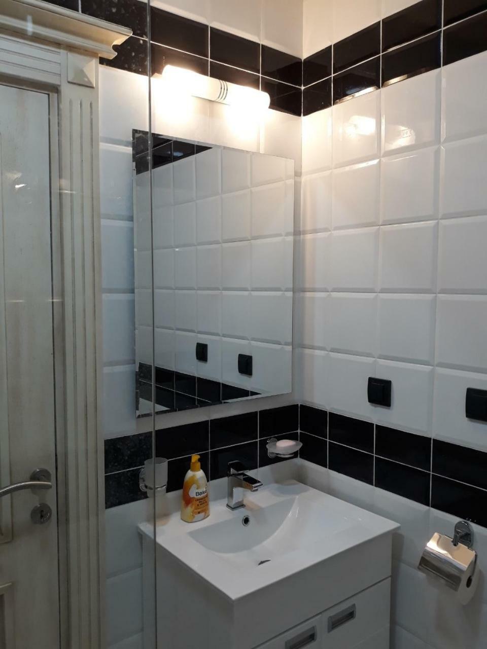Sweet Yellow Apartment Belgrade Luaran gambar