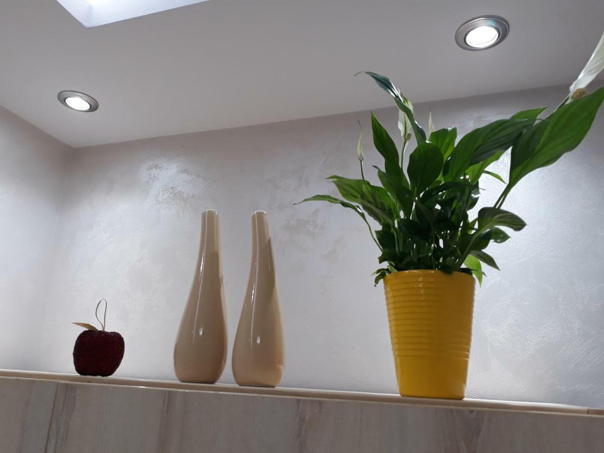 Sweet Yellow Apartment Belgrade Luaran gambar